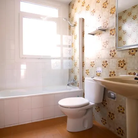 Casdanna Beachfront - Canyelles Petites Apartment