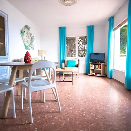 Casdanna Beachfront - Canyelles Petites Apartment