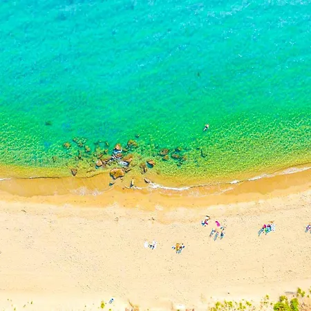 Casdanna Beachfront - Canyelles Petites アパート *