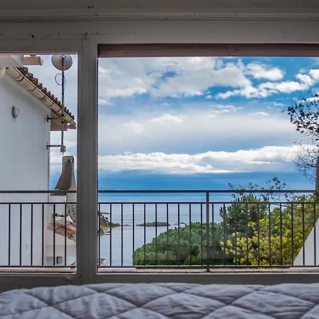 Casdanna Beachfront - Canyelles Petites Roses
