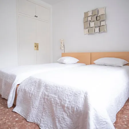 Casdanna Beachfront - Canyelles Petites Roses