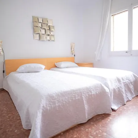 Casdanna Beachfront - Canyelles Petites Roses
